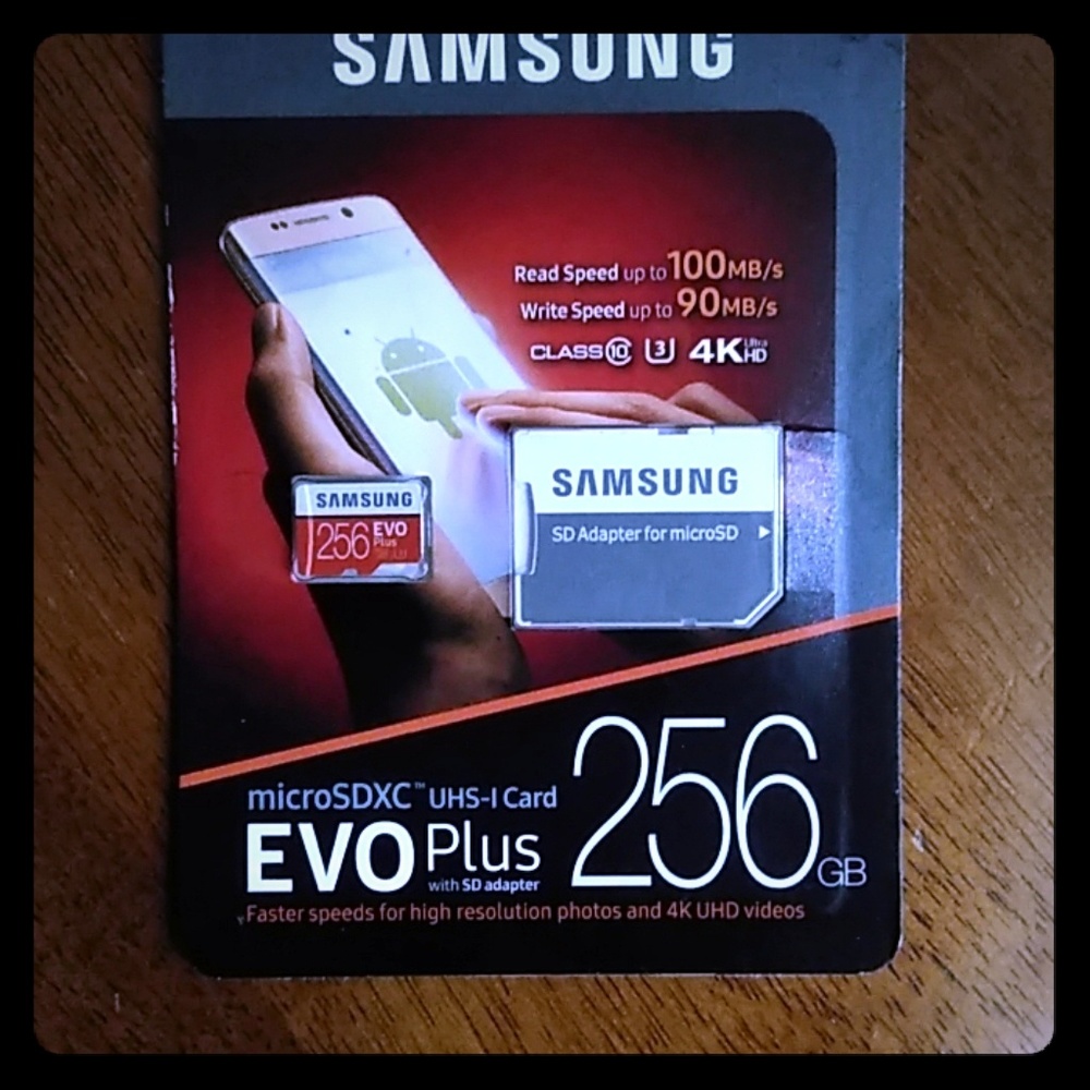 MicroSDXC UHS-I CARD